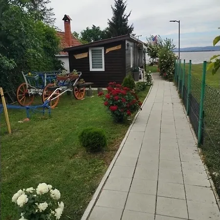 Dedin Holiday home *