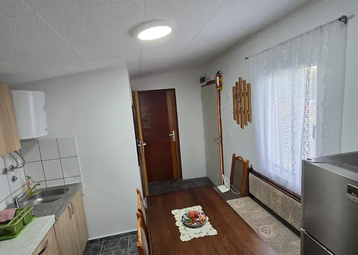 בית נופש Dedin *