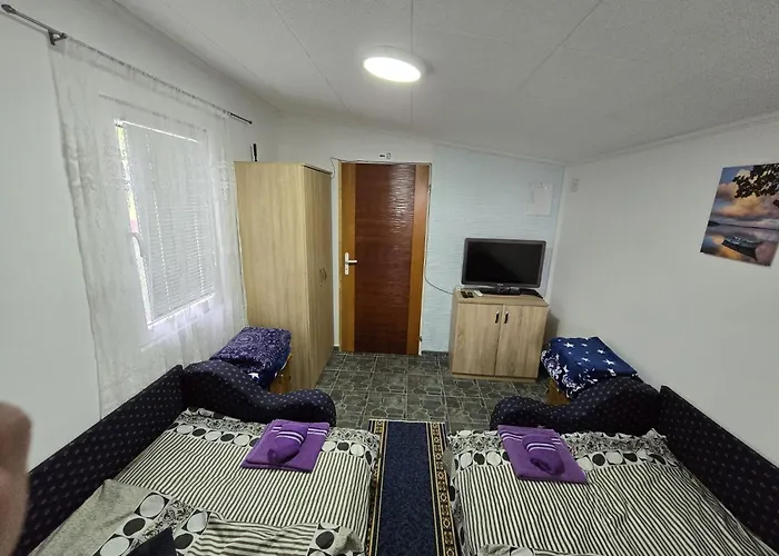 בית נופש Dedin