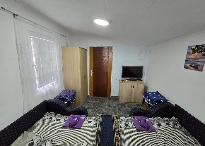 בית נופש Dedin *