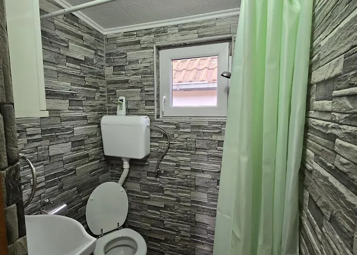 Dedin בית נופש